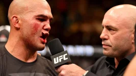 071115-UFC-Robbie-Lawler-speaks-to-Joe-Rogan-PI.webp