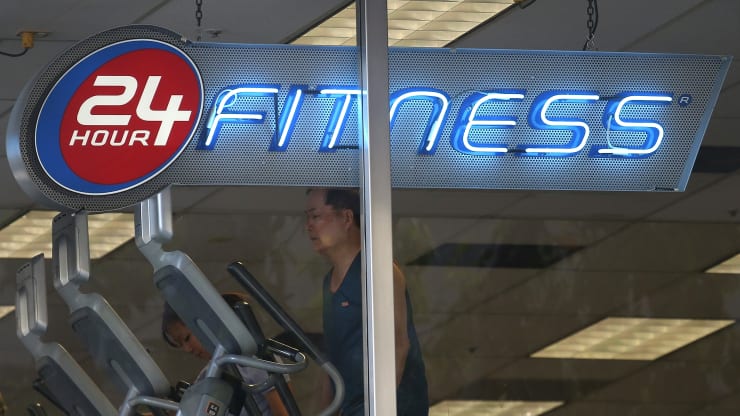 24 Hour Fitness weighs bankruptcy as coronavirus pushes fitness industry to brink