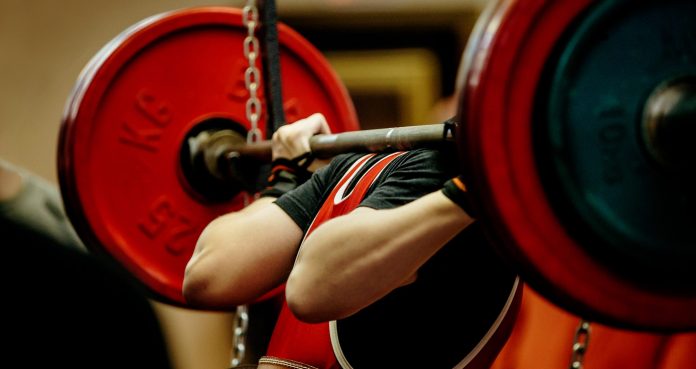 High Bar Vs. Low Bar Squat: Which One Is More Effective For Training?