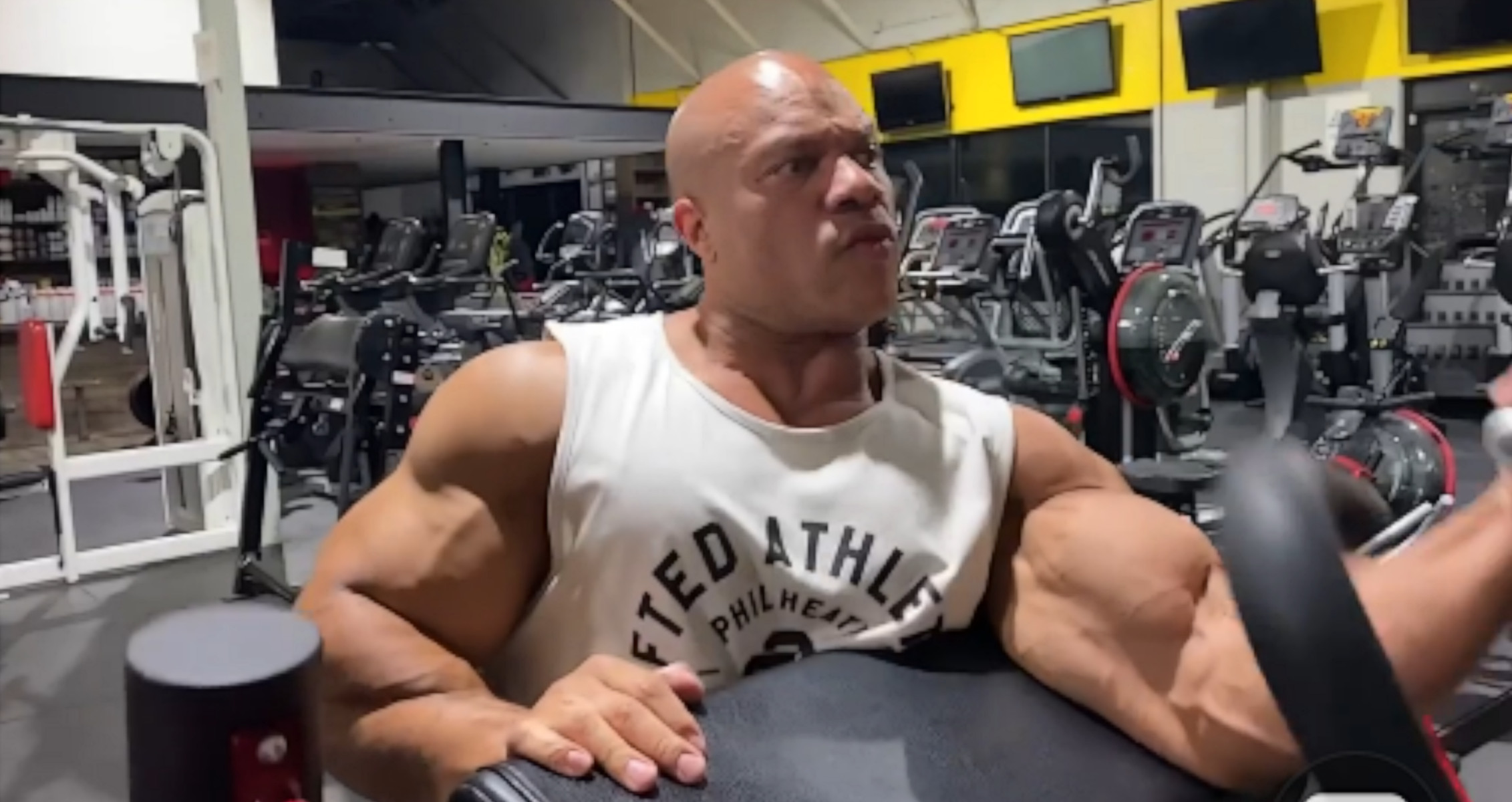After Posting Cryptic Tweet, Is Phil Heath Prepping For a Show?