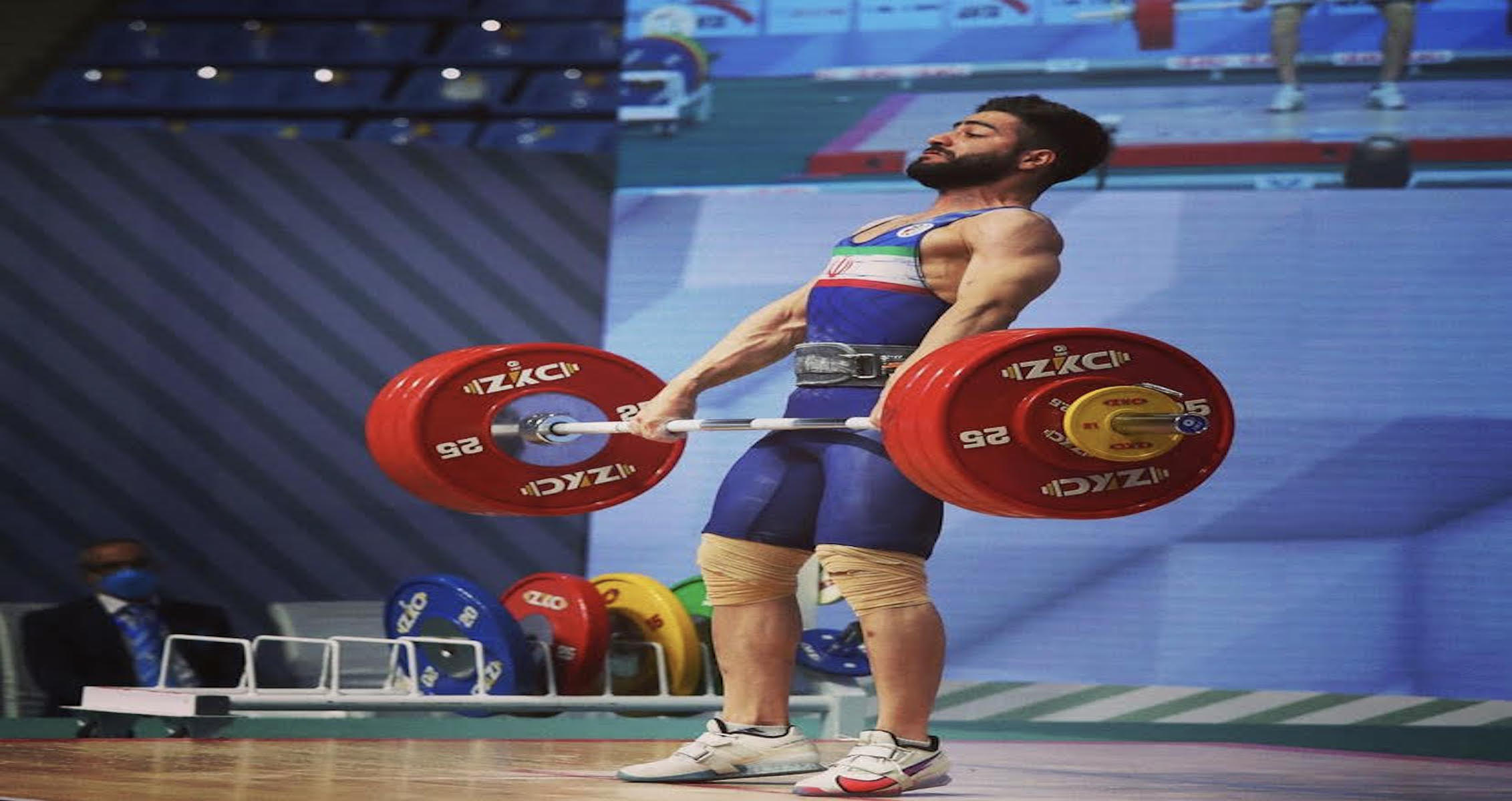 Mir Mostafa Javadi Completes Unofficial World Record Of 208kg Clean & Jerk