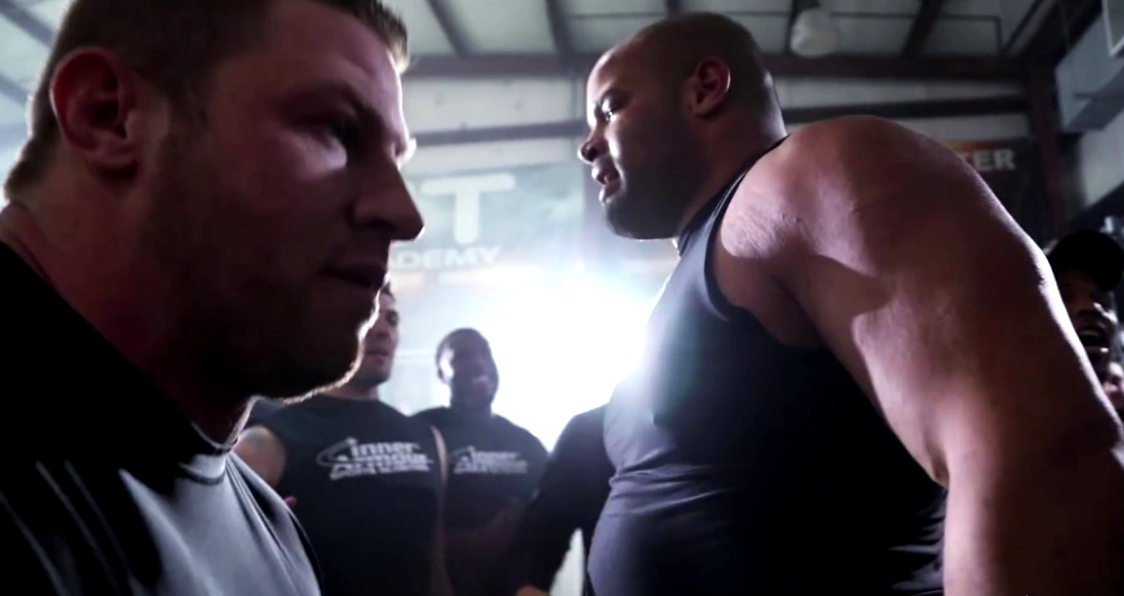 Super Bowl Challenge: Bodybuilder VS Football Players Face Off On Bench Press