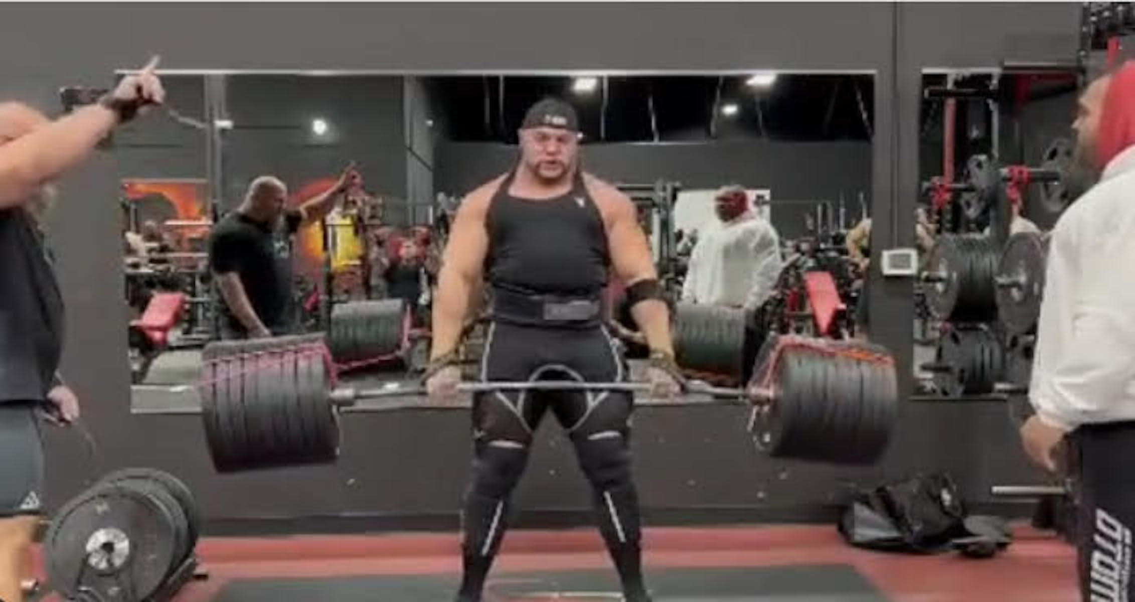 Evan Singleton Makes An 855-Pound Deadlift Look Easy For A Double