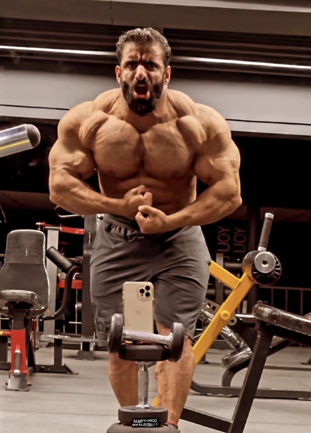 Hadi Choopan Gives Off Season Physique Update, Does Intense Training