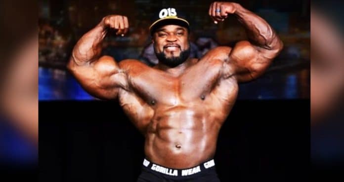 PHOTOS: Brandon Curry Guest Posing At The 2022 Pittsburgh Pro