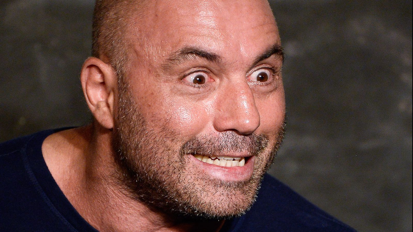 Midnight Mania! Rogan Wants To Legalize Life-Threatening Technique