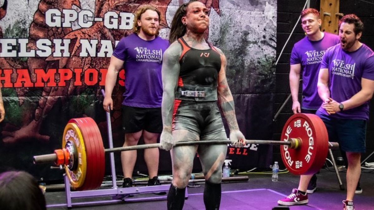 Powerlifter Laura Sancho (82.5KG) Scores Huge 263-kg (579.8-lb) Raw Deadlift British Record