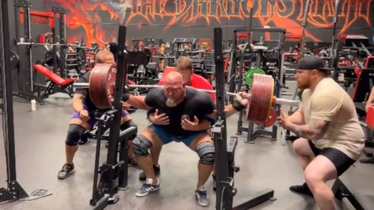 54-YO Nick Best Sinks a 771-lb (349.7-kg) Squat With Knee Wraps In Training