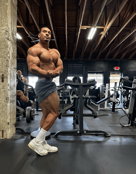 Larry Wheels Smokes 150-Lb Incline Dumbbell Bench Press for 25 Reps, Shares Ripped Update