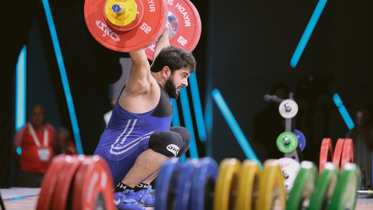 Garik Karapetyan (102KG) Sets 183KG Snatch Junior World Record at 2023 World Weightlifting Championships