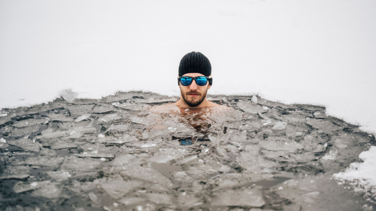 Ice Bath Vs. Cold Shower — Which Is Better for Strength Athletes?
