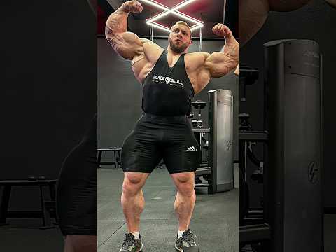 Goodvito looking big as a house , When will Vito do his open bodybuilding debut ? #bodybuilding