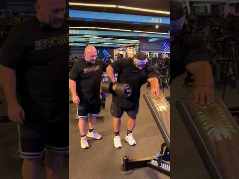 Hadi Choopan determined to bring his best in 2024 , Hadi Choopan dancing and enjoying in Dubai