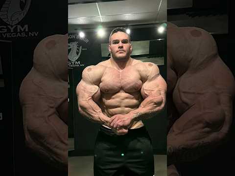 Nick Walker looking ridiculous even 1.5 months post Olympia