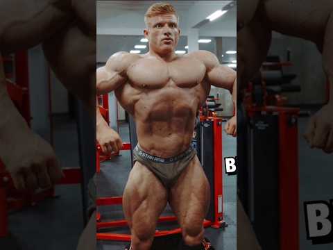 Why Urs Kalecinski lacks the Muscle maturity and density