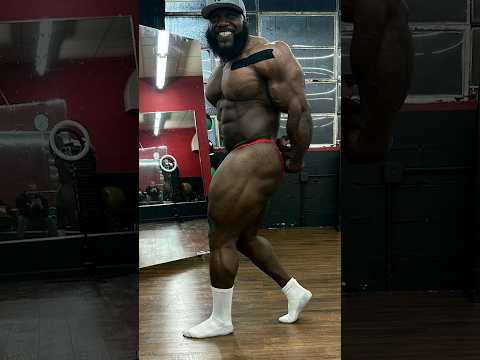Best side legs in the bodybuilding right now ?