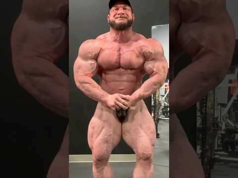 Hunter Labrada looking massive at the start of off season