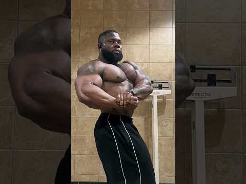 How long will Keone Pearson reign in 212 , Most symmetrical bodybuilder