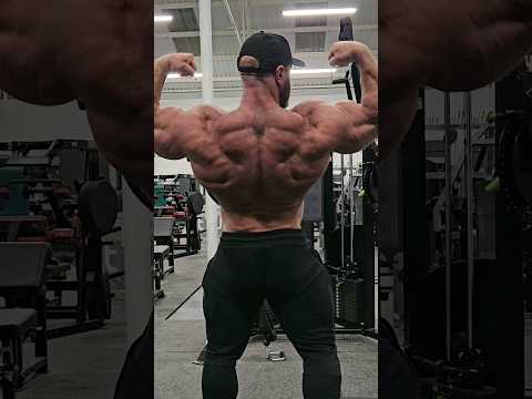 Nasty back detail this far out of the contest