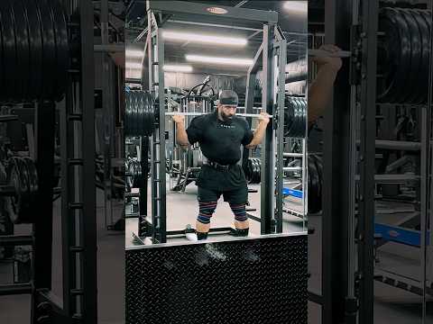 Hadi Choopan isnt afraid of heavy weight even 2 weeks out of the show