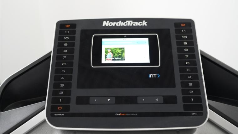 An iFIT workout on the 7-inch display of the NordicTrack EXP 7i.
