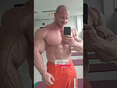 Michal Krizo looks monstrous , 1st time at 300 lbs in his bodybuilding career