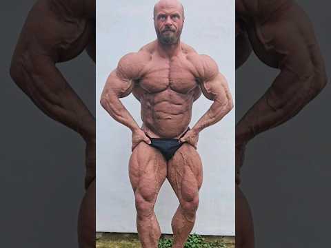 James Hollingshead reveals his insane carbs loading protocol for Arnold Classic UK